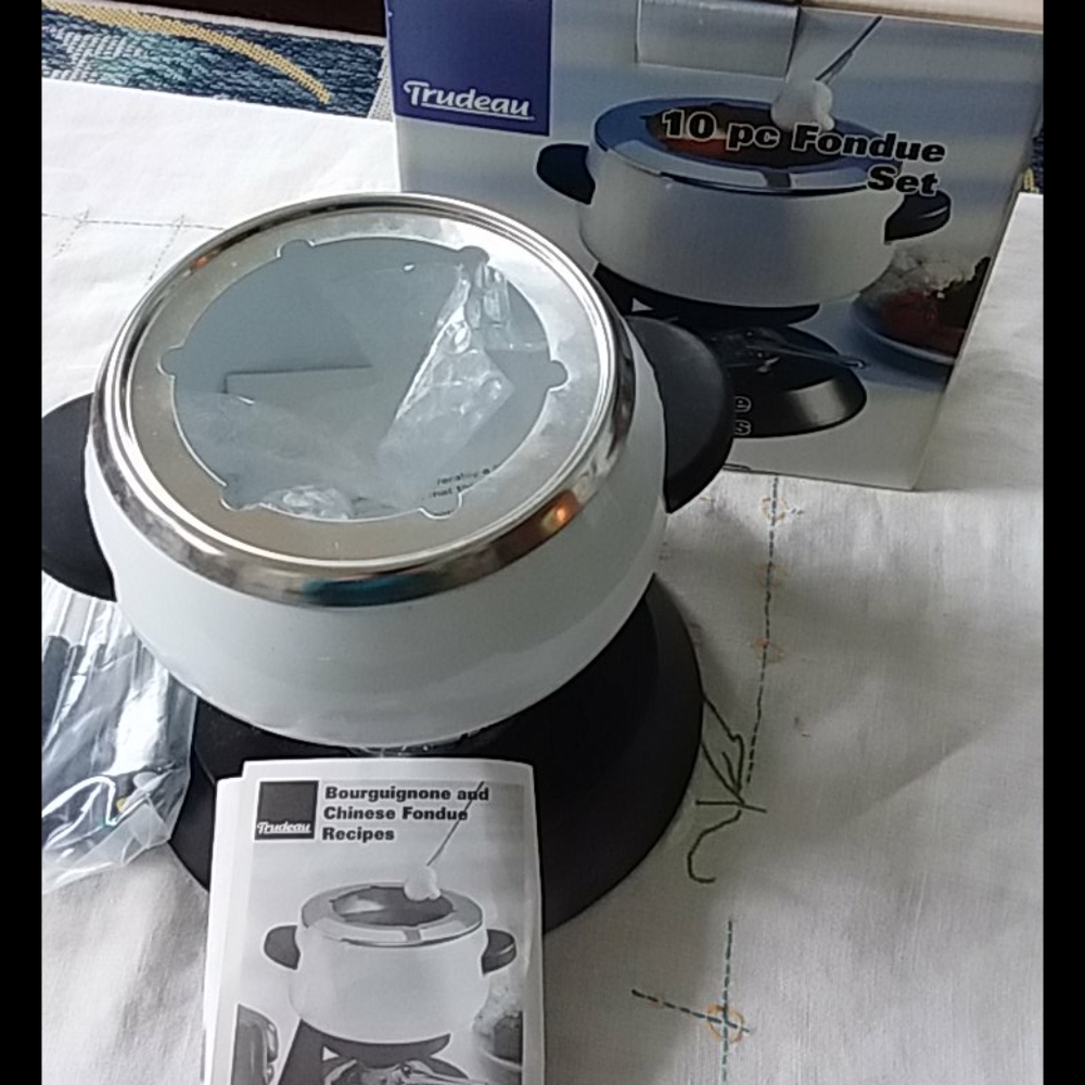 Trudeau 10 pc Fondue Set